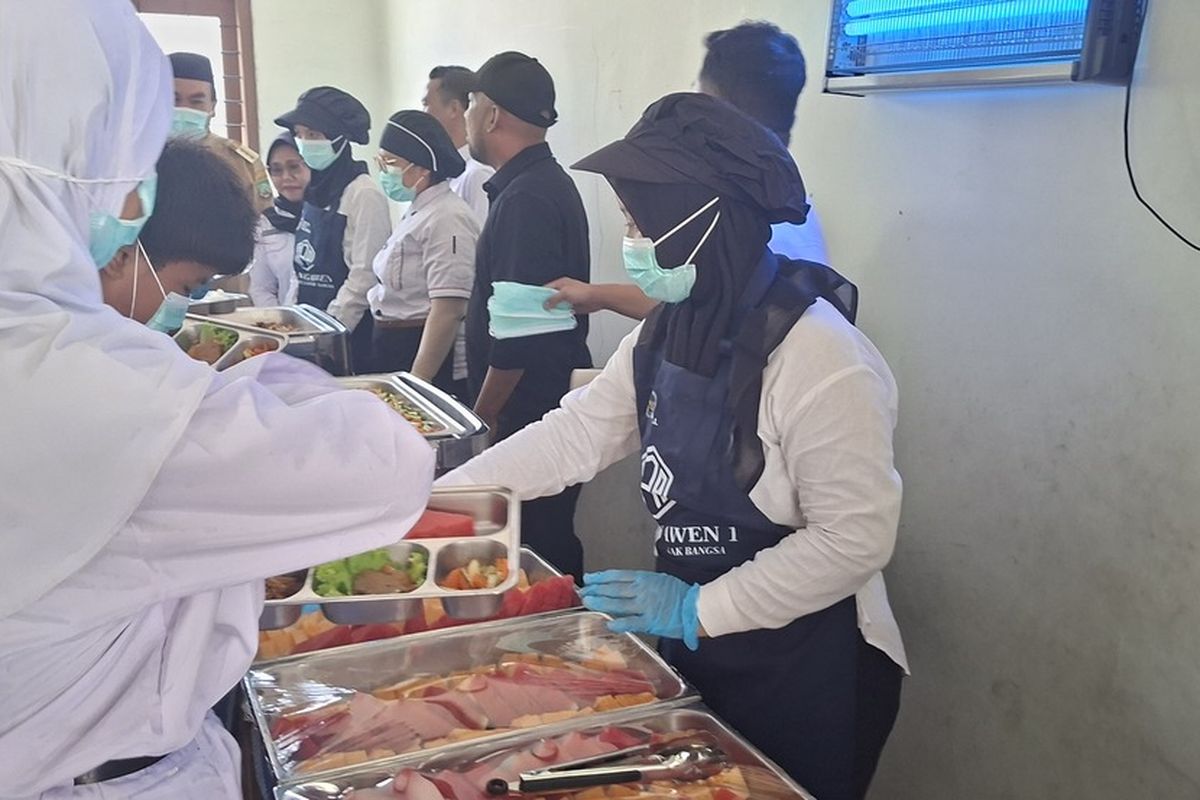 BGN Uji Coba Sistem Prasmanan untuk Makan Bergizi Gratis di 60 SPPG