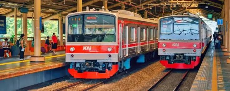 Danantara Dukung Impor KRL Bekas Jepang, 23 Rangkaian Disiapkan untuk Penuhi Kebutuhan Penumpang